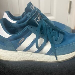 Adidas Sneaker